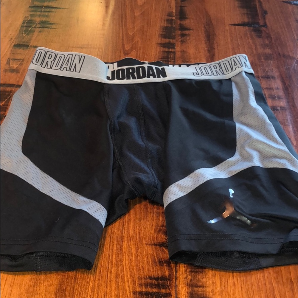 jordan training compression shorts